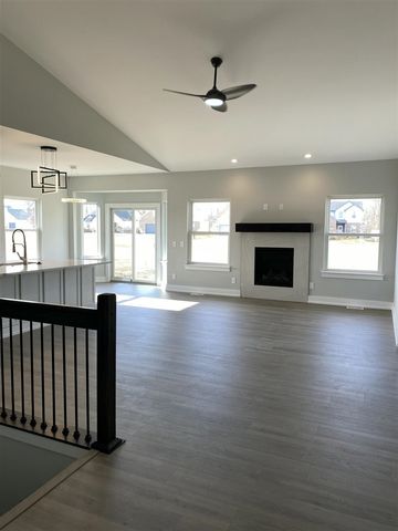 737 Britt Circle Drive 11, Dundee, MI 48131