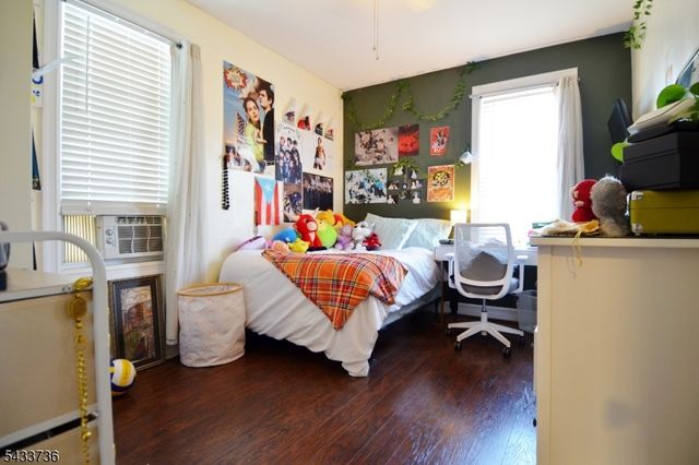 187 W 48Th St, Bayonne City, NJ 07002