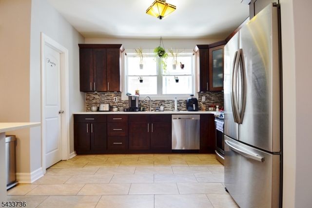 187 W 48Th St, Bayonne City, NJ 07002