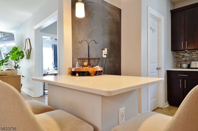187 W 48Th St, Bayonne City, NJ 07002