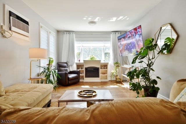 187 W 48Th St, Bayonne City, NJ 07002