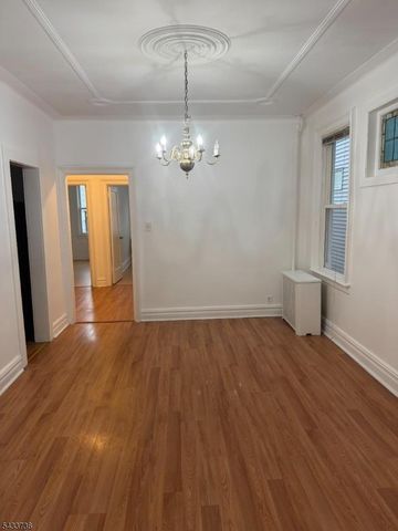 187 W 48Th St, Bayonne City, NJ 07002