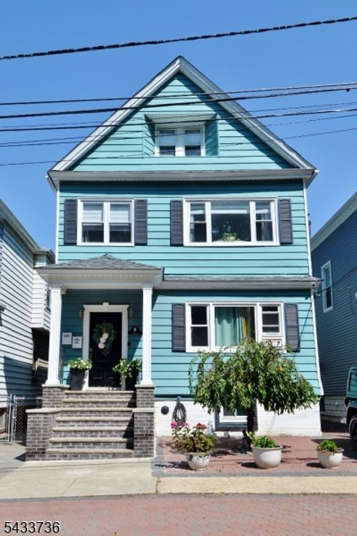 187 W 48Th St, Bayonne City, NJ 07002