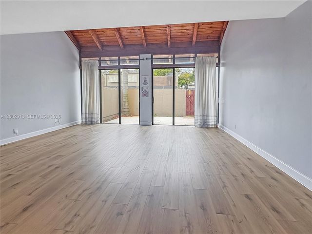 1180 Windward Dr, Pembroke Pines, FL 33026