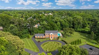 12404 Cedar Moor Drive, Town And Country, MO 63131