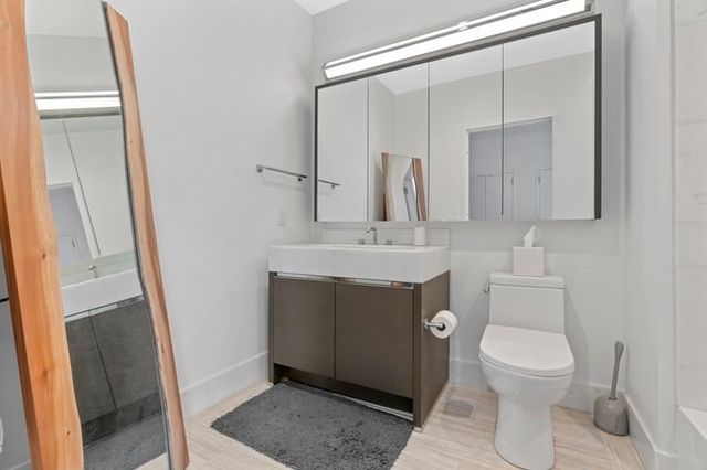100 Lovejoy 12 Q, Boston, MA 02114