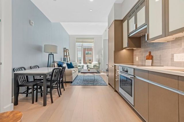 100 Lovejoy 12 Q, Boston, MA 02114