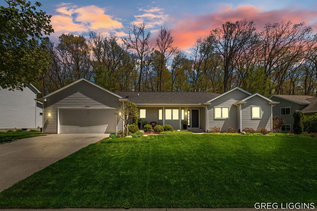 6920 Rex Drive Ne, Plainfield Twp, MI 49341
