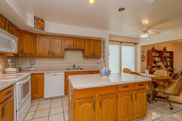 6 Franklin Pierce Drive, Monroe, NJ 08831