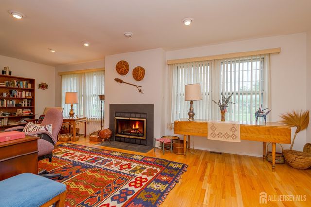 6 Franklin Pierce Drive, Monroe, NJ 08831