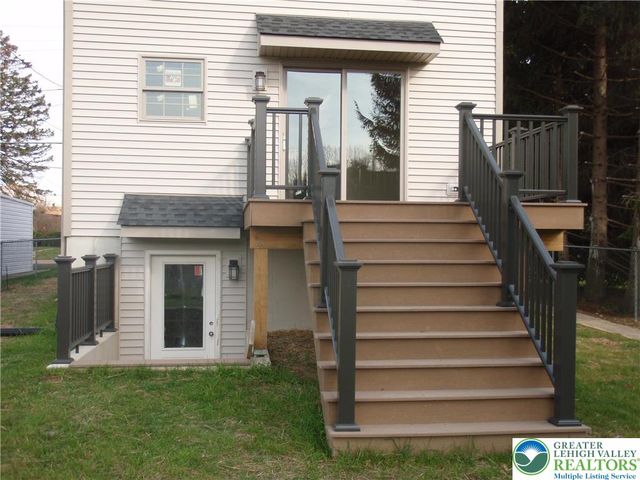 1796 Newport Avenue, Northampton Boro, PA 18067