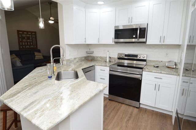 8613 MALLARD RESERVE DRIVE 202, Tampa, FL 33614