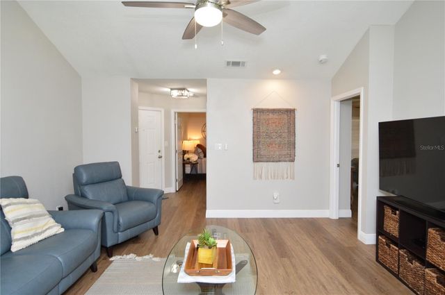 8613 MALLARD RESERVE DRIVE 202, Tampa, FL 33614