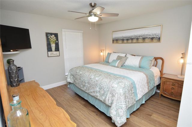 8613 MALLARD RESERVE DRIVE 202, Tampa, FL 33614