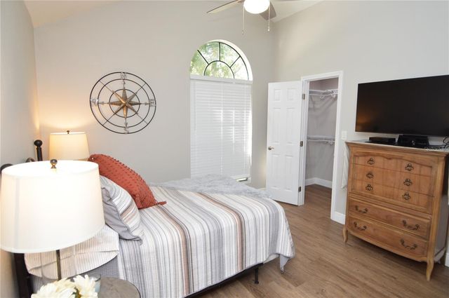 8613 MALLARD RESERVE DRIVE 202, Tampa, FL 33614