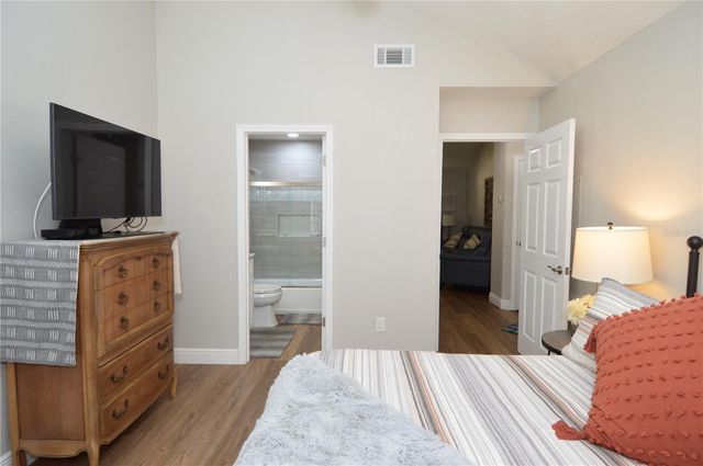 8613 MALLARD RESERVE DRIVE 202, Tampa, FL 33614