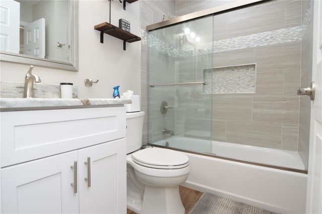 8613 MALLARD RESERVE DRIVE 202, Tampa, FL 33614