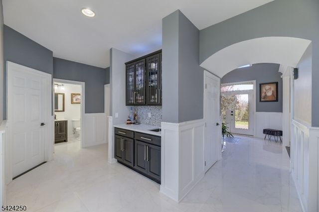 206 Van Zandt Rd, Montgomery Twp., NJ 08558
