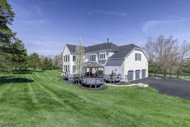 206 Van Zandt Rd, Montgomery Twp., NJ 08558