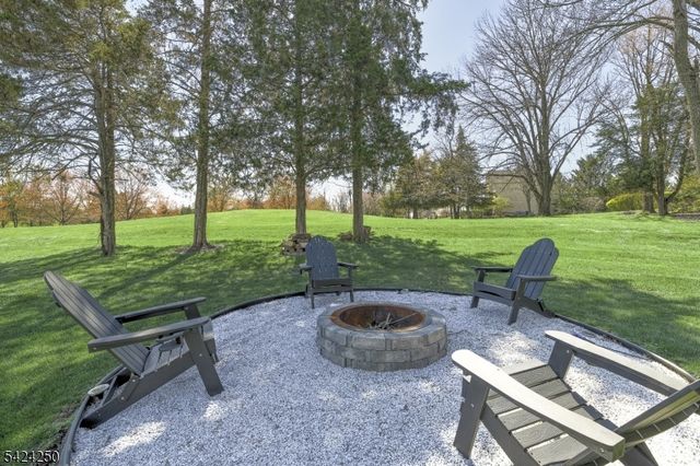 206 Van Zandt Rd, Montgomery Twp., NJ 08558