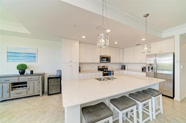 17520 GAWTHROP DRIVE 202, Lakewood Ranch, FL 34211