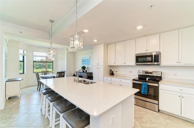 17520 GAWTHROP DRIVE 202, Lakewood Ranch, FL 34211