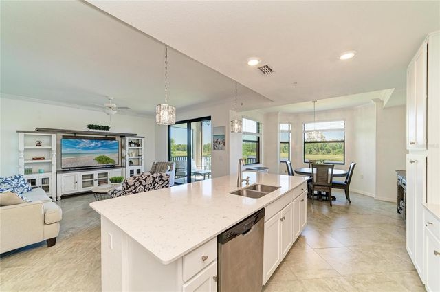 17520 GAWTHROP DRIVE 202, Lakewood Ranch, FL 34211