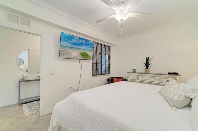 17520 GAWTHROP DRIVE 202, Lakewood Ranch, FL 34211