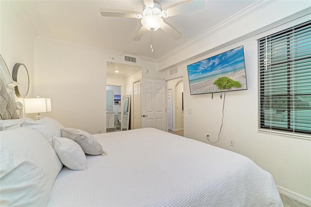 17520 GAWTHROP DRIVE 202, Lakewood Ranch, FL 34211