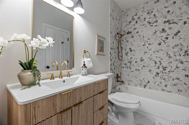 4400 Norfolk Avenue, St Louis, MO 63110