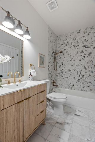 4400 Norfolk Avenue, St Louis, MO 63110