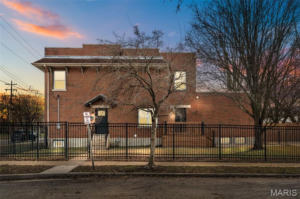 4400 Norfolk Avenue, St Louis, MO 63110