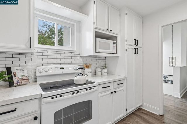 47 Mozden Ln, Pleasant Hill, CA 94523