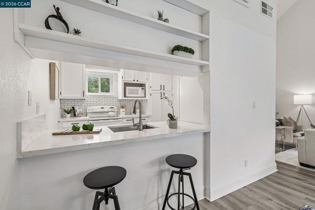 47 Mozden Ln, Pleasant Hill, CA 94523