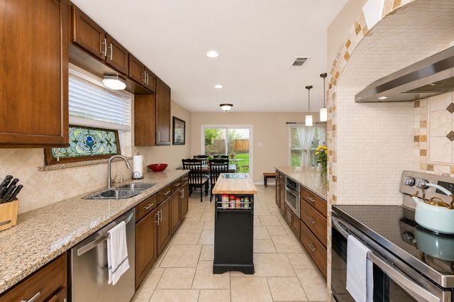 9129 Timber Oaks Drive, Fort Worth, TX 76179