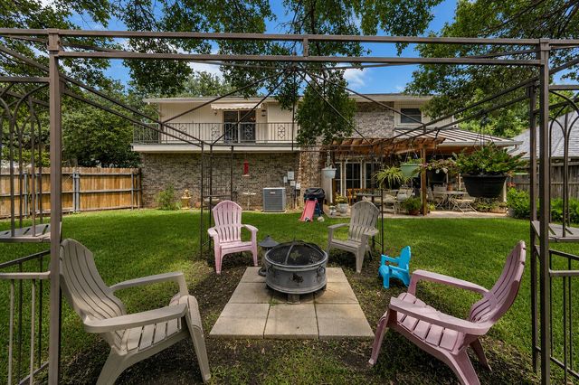 9129 Timber Oaks Drive, Fort Worth, TX 76179