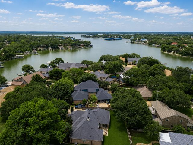 9129 Timber Oaks Drive, Fort Worth, TX 76179