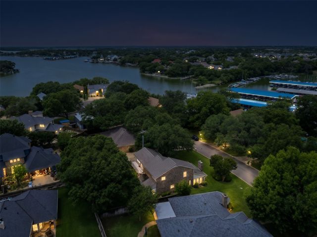 9129 Timber Oaks Drive, Fort Worth, TX 76179