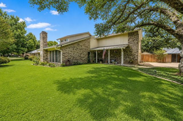 9129 Timber Oaks Drive, Fort Worth, TX 76179