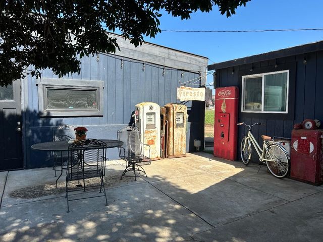 2160 Pacheco Pass Hwy, Gilroy, CA 95020