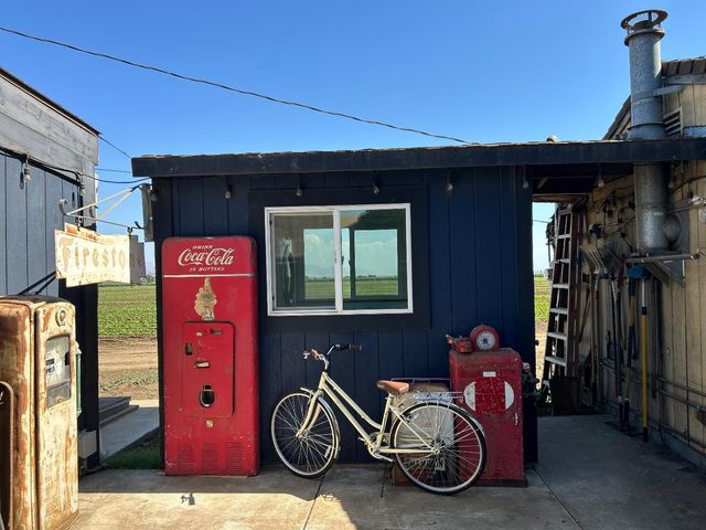 2160 Pacheco Pass Hwy, Gilroy, CA 95020