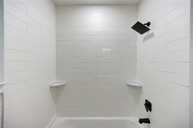 4830 Teton Street, Houston, TX 77033