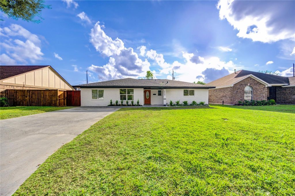 4830 Teton Street, Houston, TX 77033