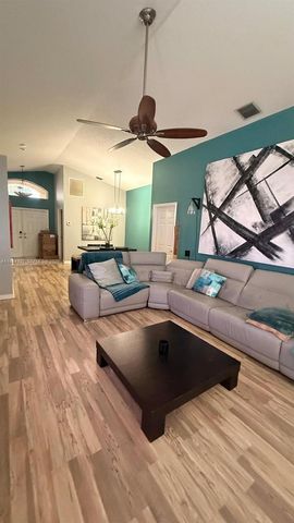 13154 NW 11th Street, Pembroke Pines, FL 33028