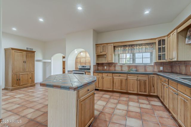 7496 S LINDA LOU Road, Eloy, AZ 85131