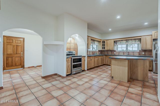 7496 S LINDA LOU Road, Eloy, AZ 85131