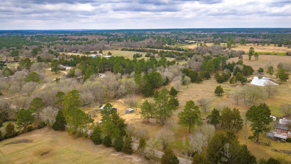 24784 Bailey Grove Rd, Montgomery, TX 77356
