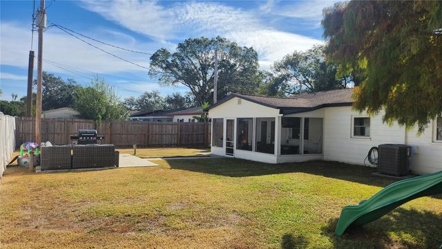 319 FAYE CIRCLE N, Lakeland, FL 33813