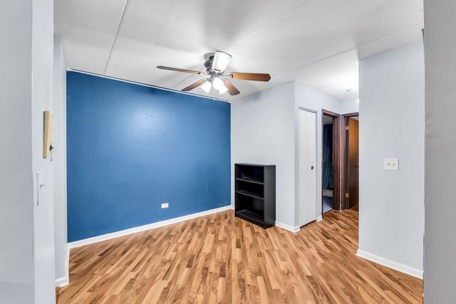 804 N River Road 1D, Mount Prospect, IL 60056