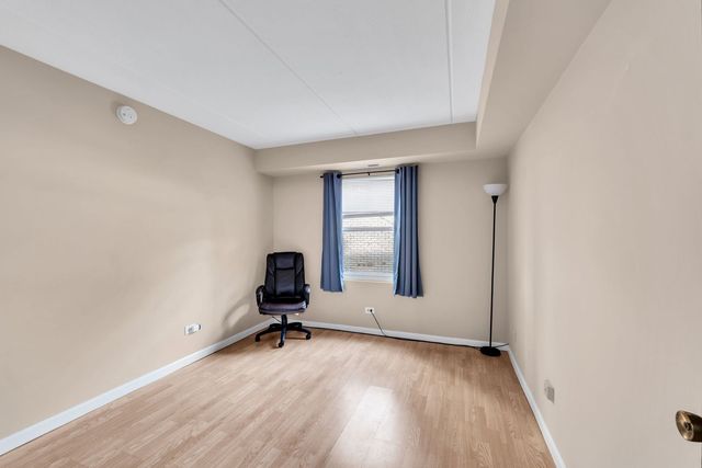 804 N River Road 1D, Mount Prospect, IL 60056